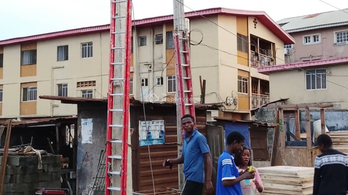 Six Units of 3 Bedroom Flat on 600sqm Land, Akoka, Yaba, Lagos, Block of Flats for Sale