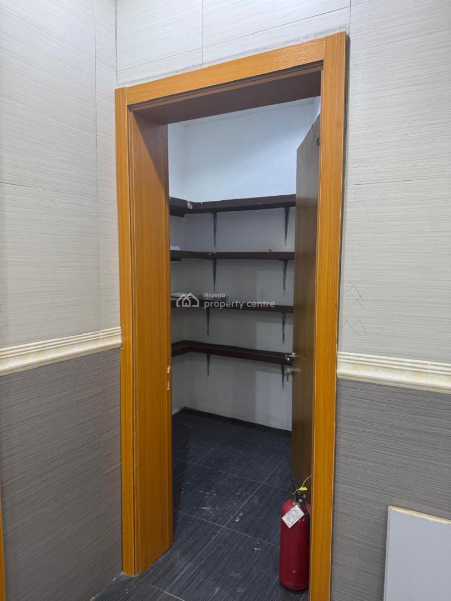 Top-notch 3-bedeoom Apartment with  Bq, Gym, Pool, Banana Island, Ikoyi, Lagos, Flat / Apartment for Rent