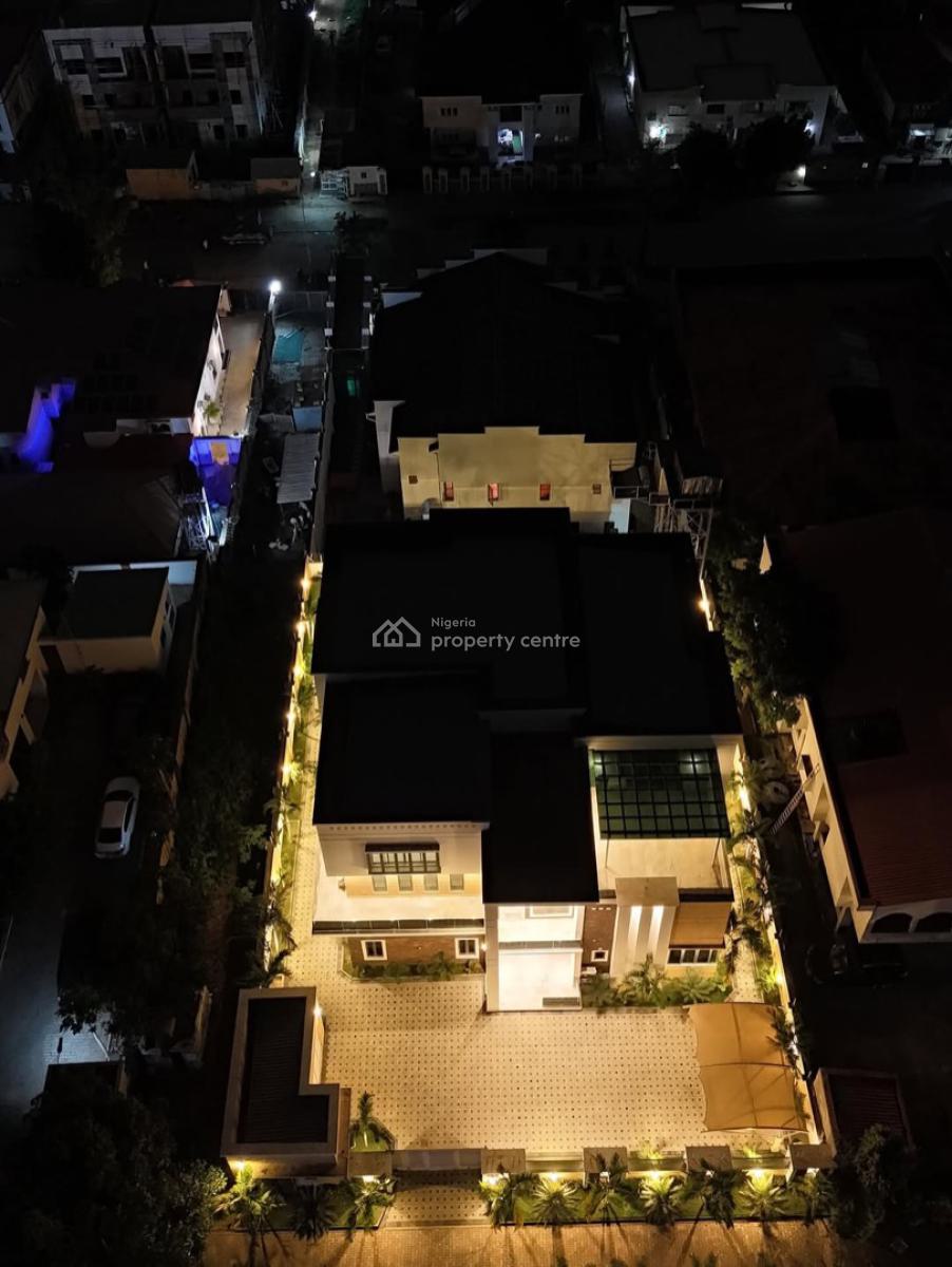 Contemporary 8 Bedroom Serviced Mansion,bq,foyer,elevator,penthouse,, Wuse 2, Abuja, Detached Duplex for Sale