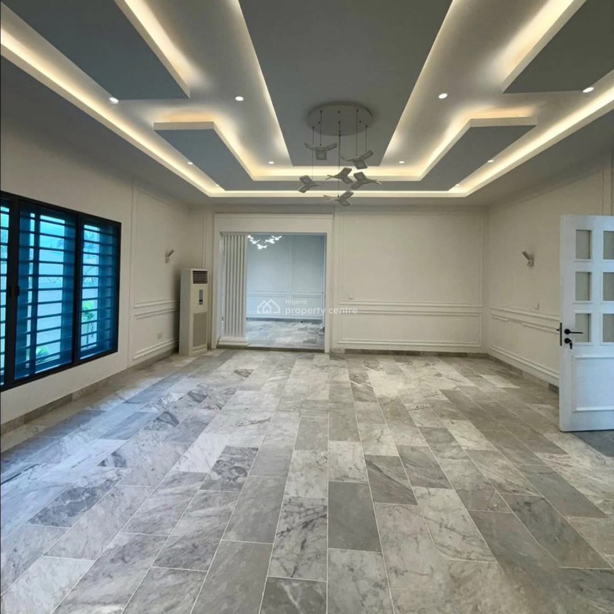 Contemporary 8 Bedroom Serviced Mansion,bq,foyer,elevator,penthouse,, Wuse 2, Abuja, Detached Duplex for Sale