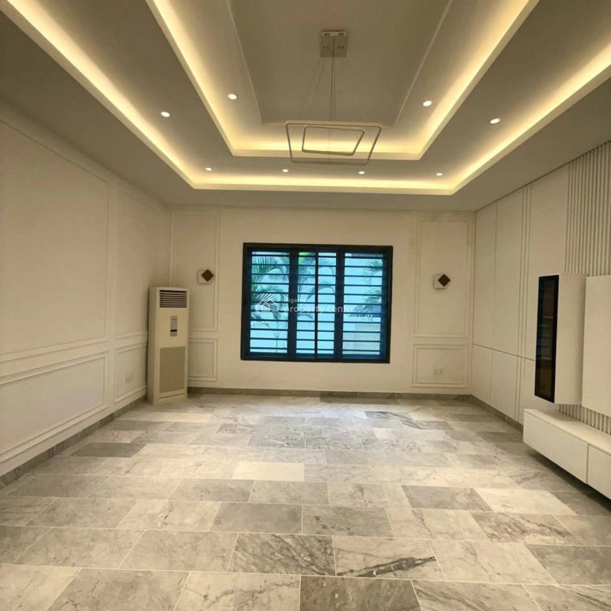 Contemporary 8 Bedroom Serviced Mansion,bq,foyer,elevator,penthouse,, Wuse 2, Abuja, Detached Duplex for Sale