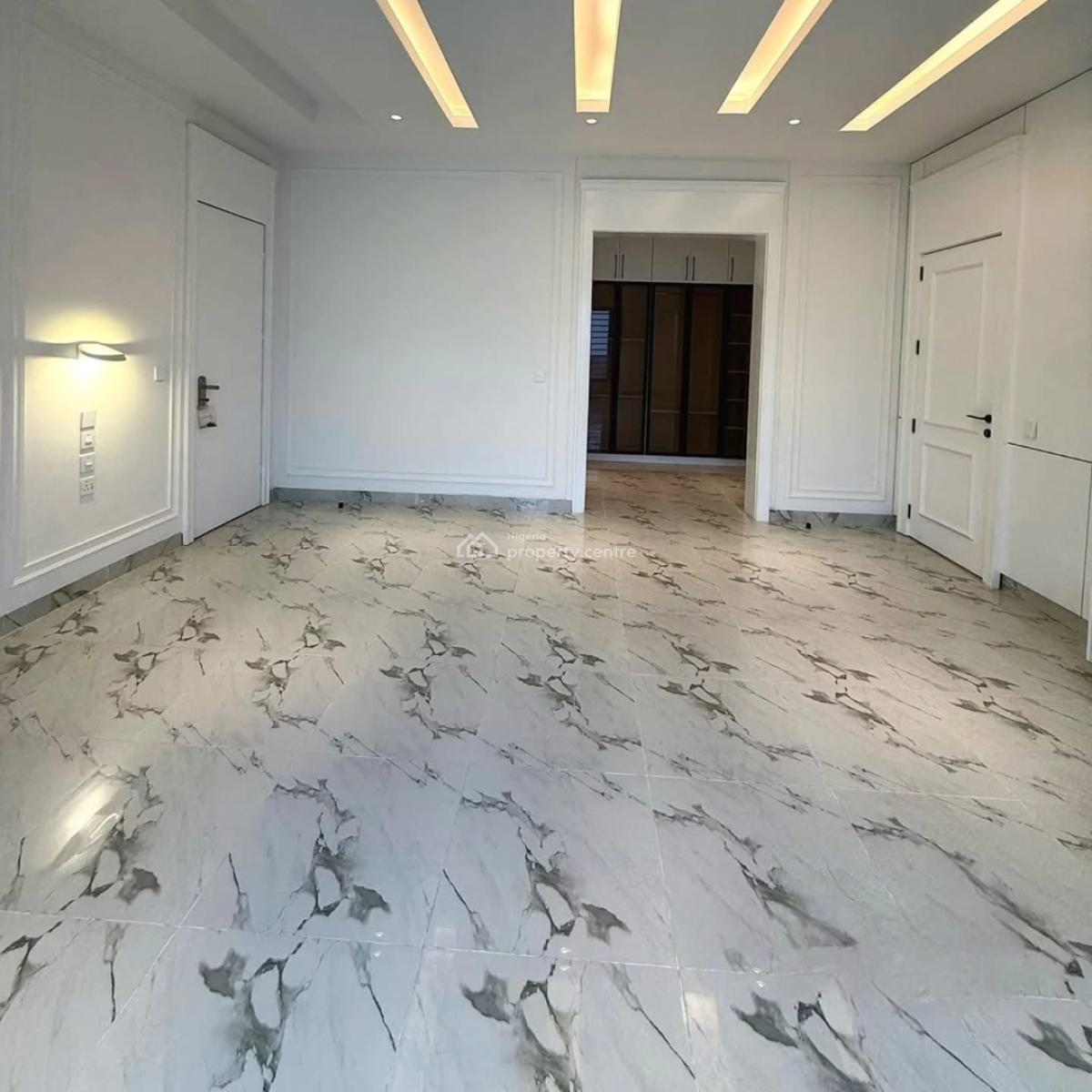 Contemporary 8 Bedroom Serviced Mansion,bq,foyer,elevator,penthouse,, Wuse 2, Abuja, Detached Duplex for Sale
