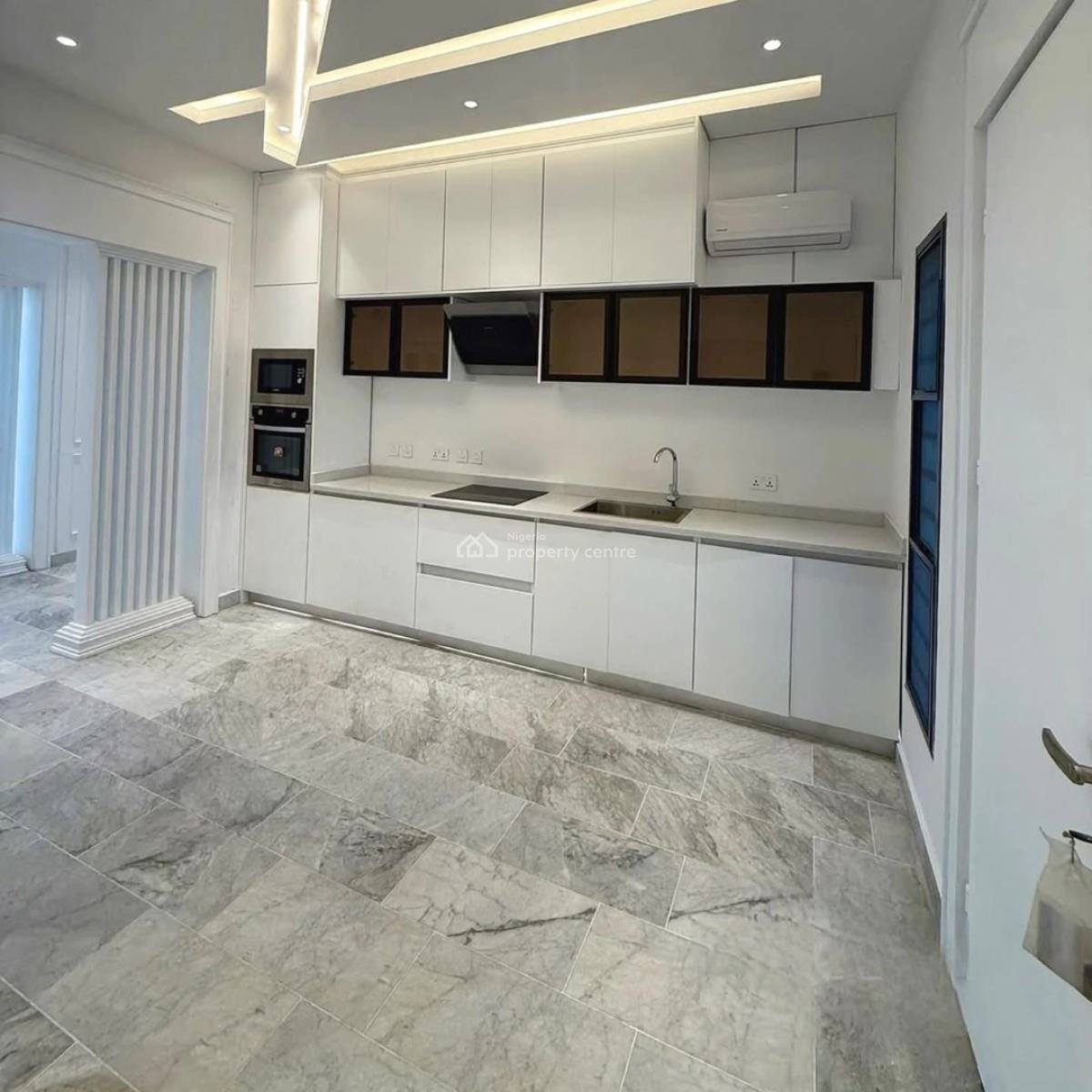 Contemporary 8 Bedroom Serviced Mansion,bq,foyer,elevator,penthouse,, Wuse 2, Abuja, Detached Duplex for Sale