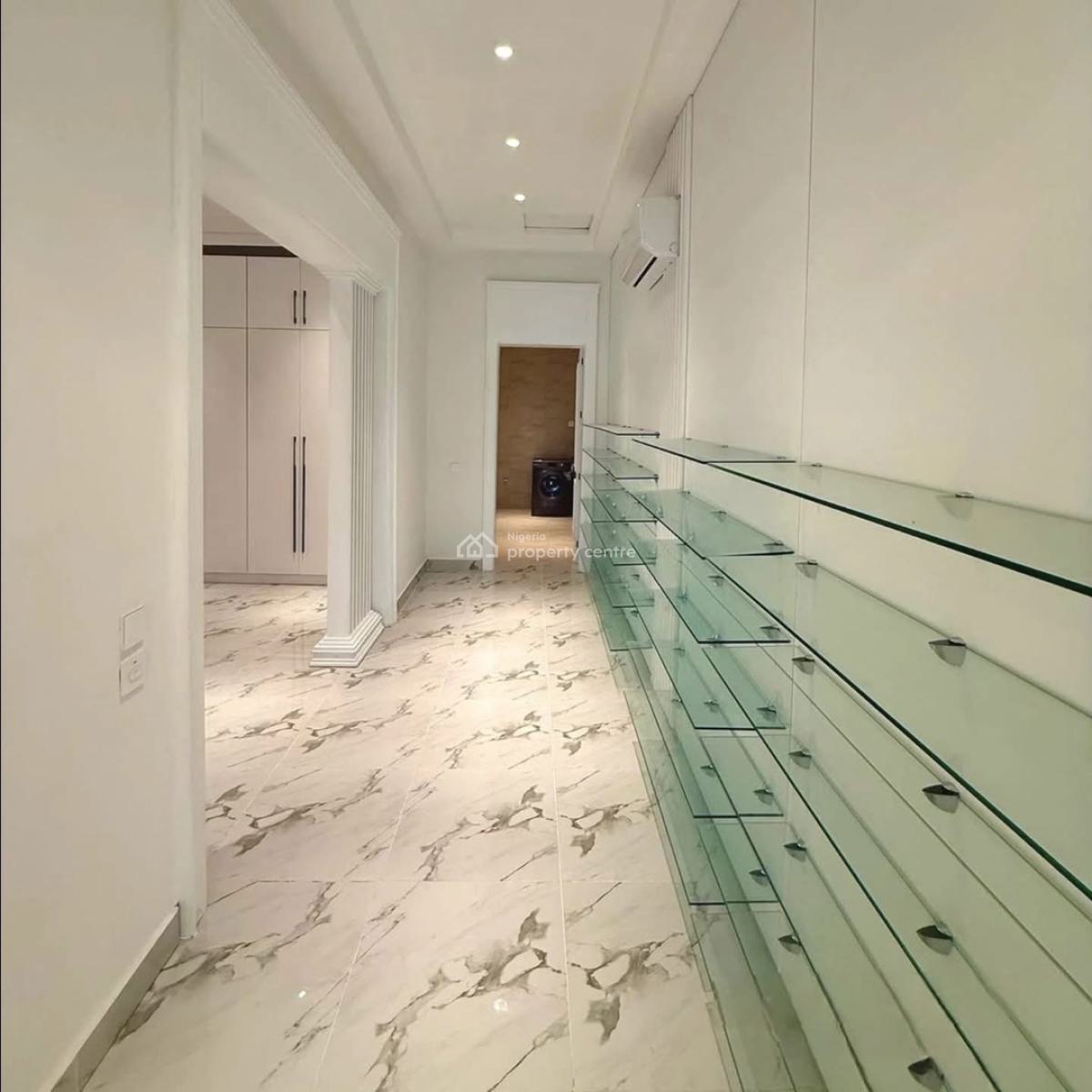 Contemporary 8 Bedroom Serviced Mansion,bq,foyer,elevator,penthouse,, Wuse 2, Abuja, Detached Duplex for Sale