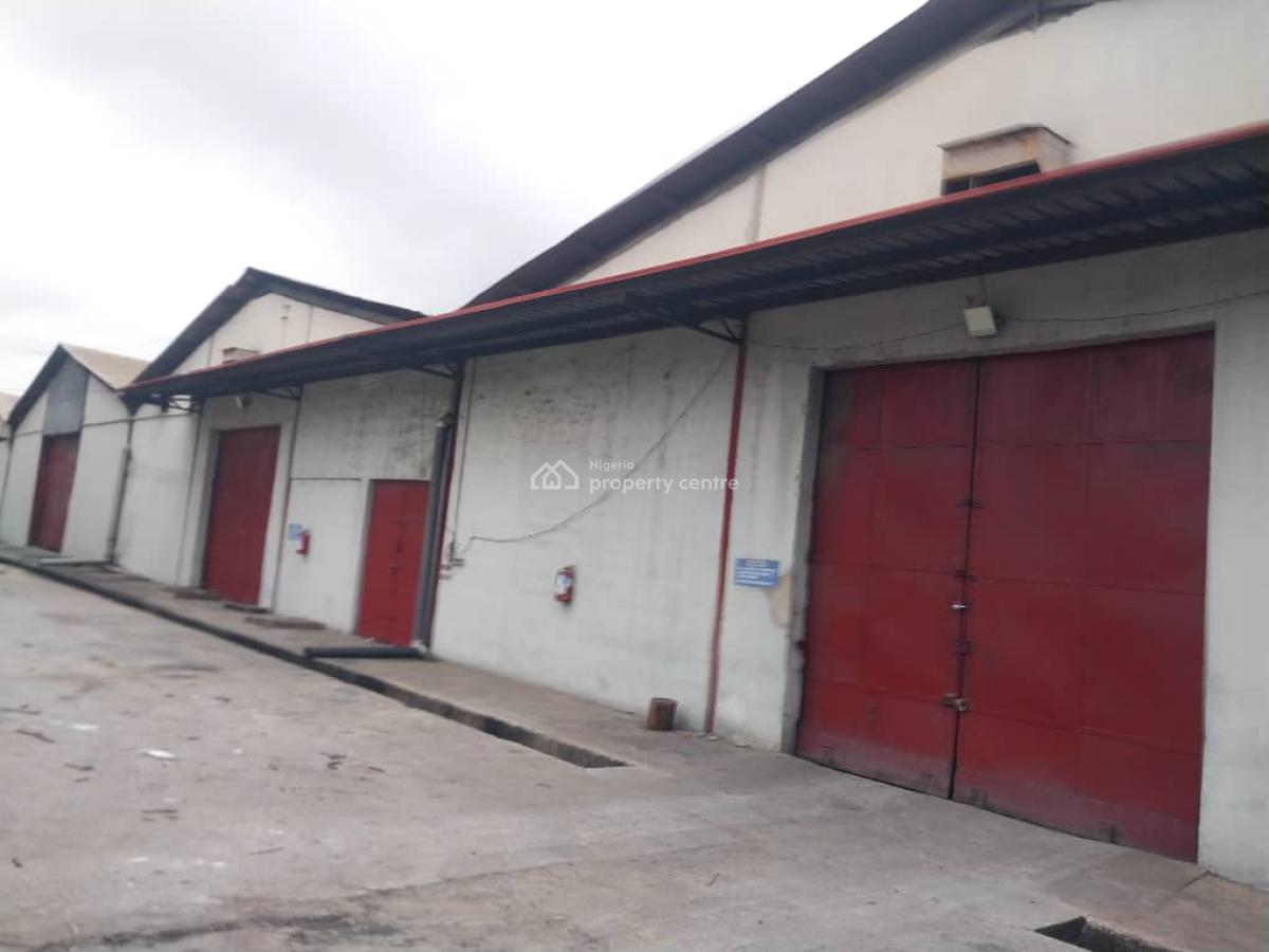 4 Bay-warehouse Measuring 6,500, Mandillas Bus Stop, Okota, Isolo, Lagos, Warehouse for Rent
