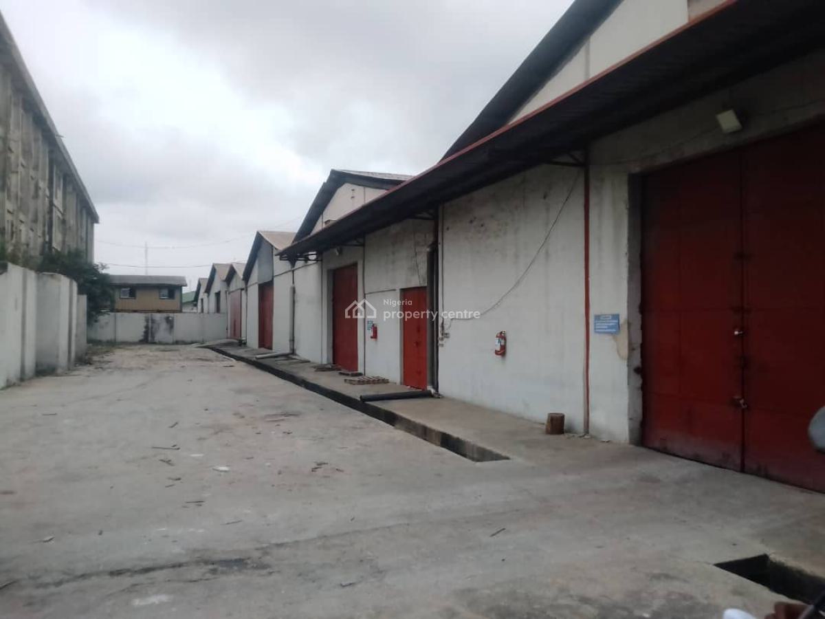 4 Bay-warehouse Measuring 6,500, Mandillas Bus Stop, Okota, Isolo, Lagos, Warehouse for Rent