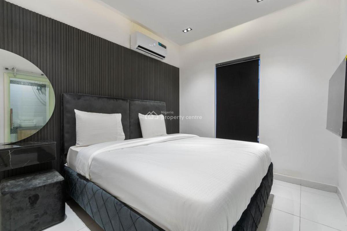 3 Bedroom Apartment, Omole Phase 1, Ikeja, Lagos, Flat / Apartment Short Let