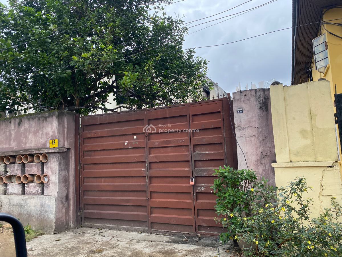 450sqm Land Accommodating 6bedroom House with, Kehinde Akamo Street, Sura Mogaji Street, Ilupeju Estate, Ilupeju Lago, Ilupeju, Lagos, Residential Land for Sale