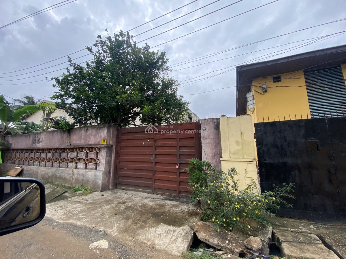 450sqm Land Accommodating 6bedroom House with, Kehinde Akamo Street, Sura Mogaji Street, Ilupeju Estate, Ilupeju Lago, Ilupeju, Lagos, Residential Land for Sale