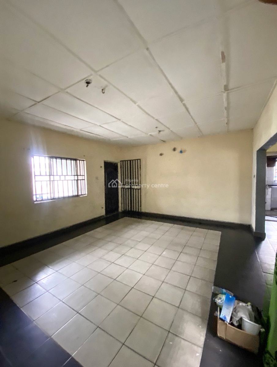 4 Units of 3 Bedroom Flats & 1 Bedroom Bq with C of O, Ada George Port Harcourt, Port Harcourt, Rivers, Block of Flats for Sale