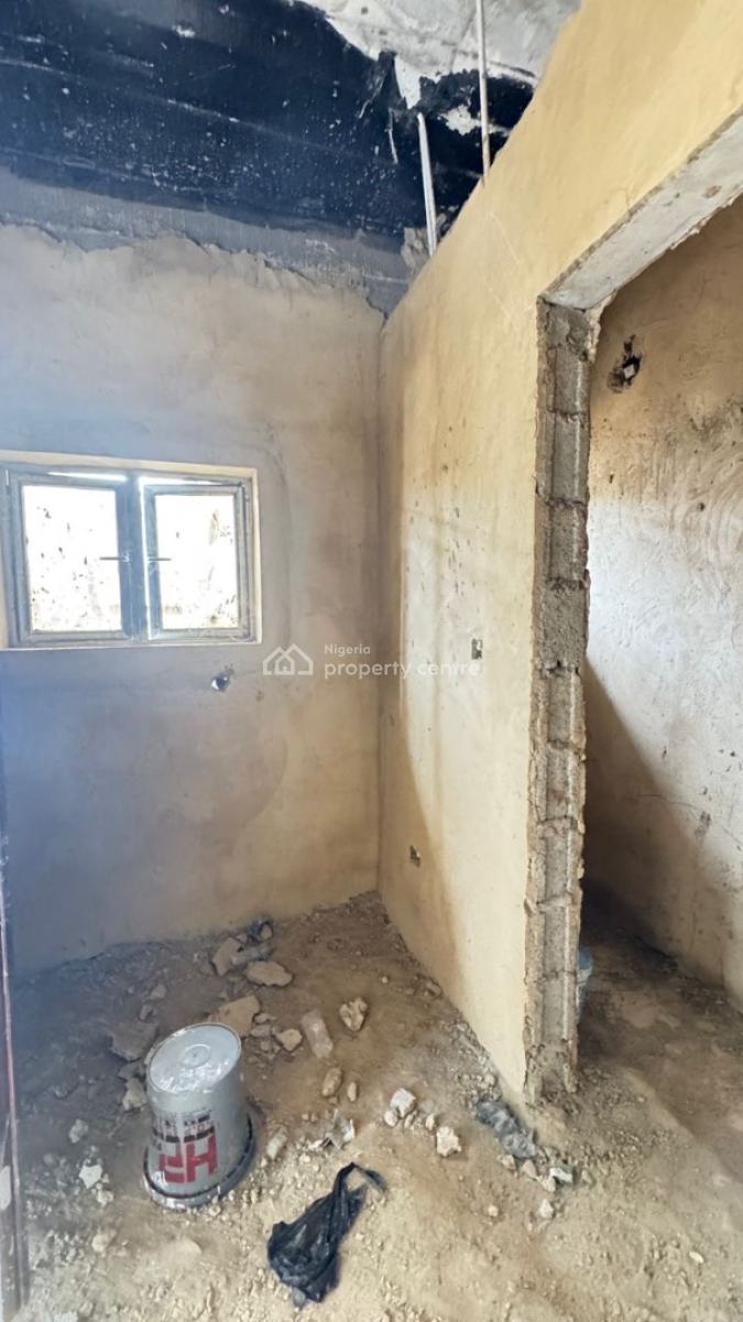 4 Bedroom Semi Detached Duplex with Bq, Guzape District, Abuja, Semi-detached Duplex for Sale