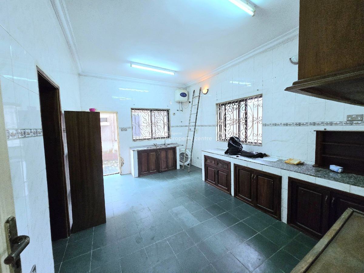 5 Bedroom Detached, Lekki Phase 1, Lekki, Lagos, Office Space for Rent