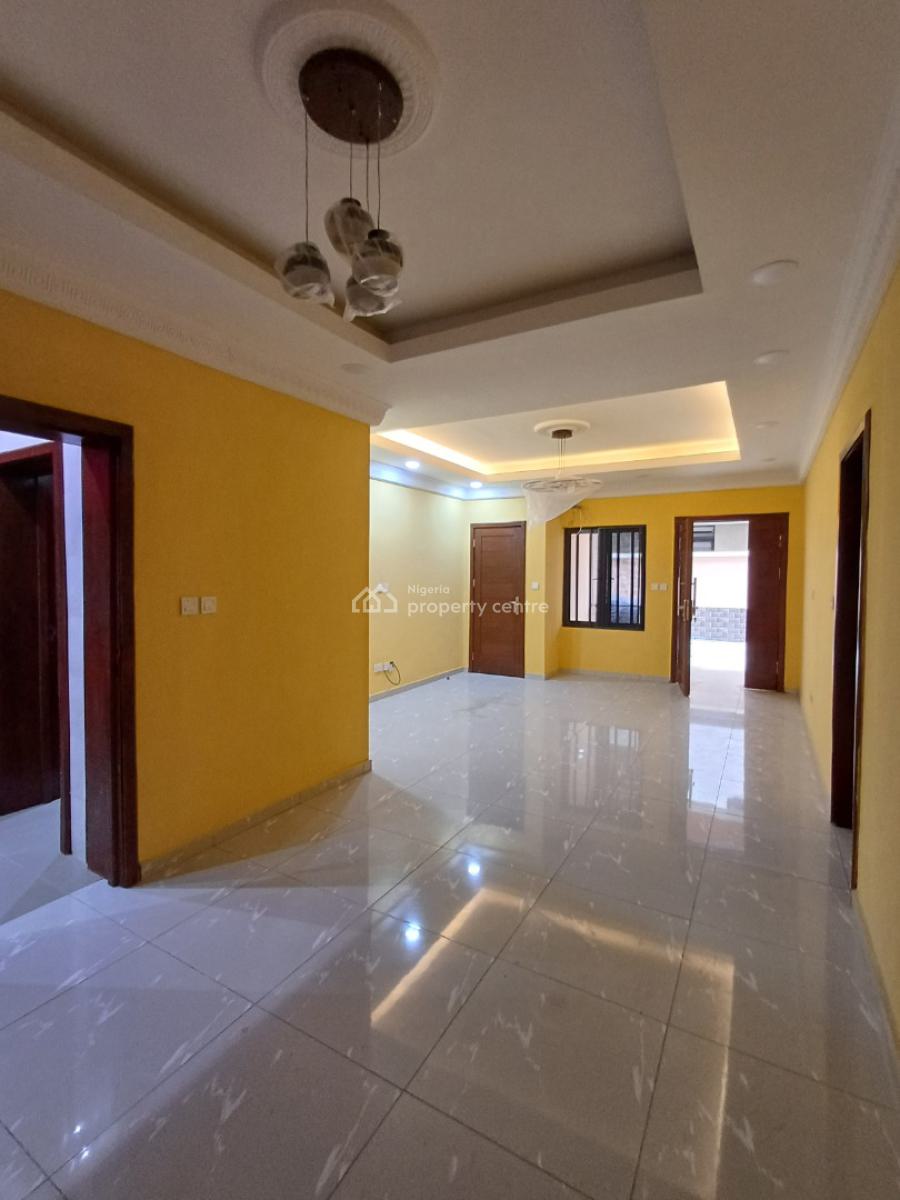 Decent 3 Bedroom Apartment, Lekki Phase 1, Lekki, Lagos, Flat / Apartment for Rent