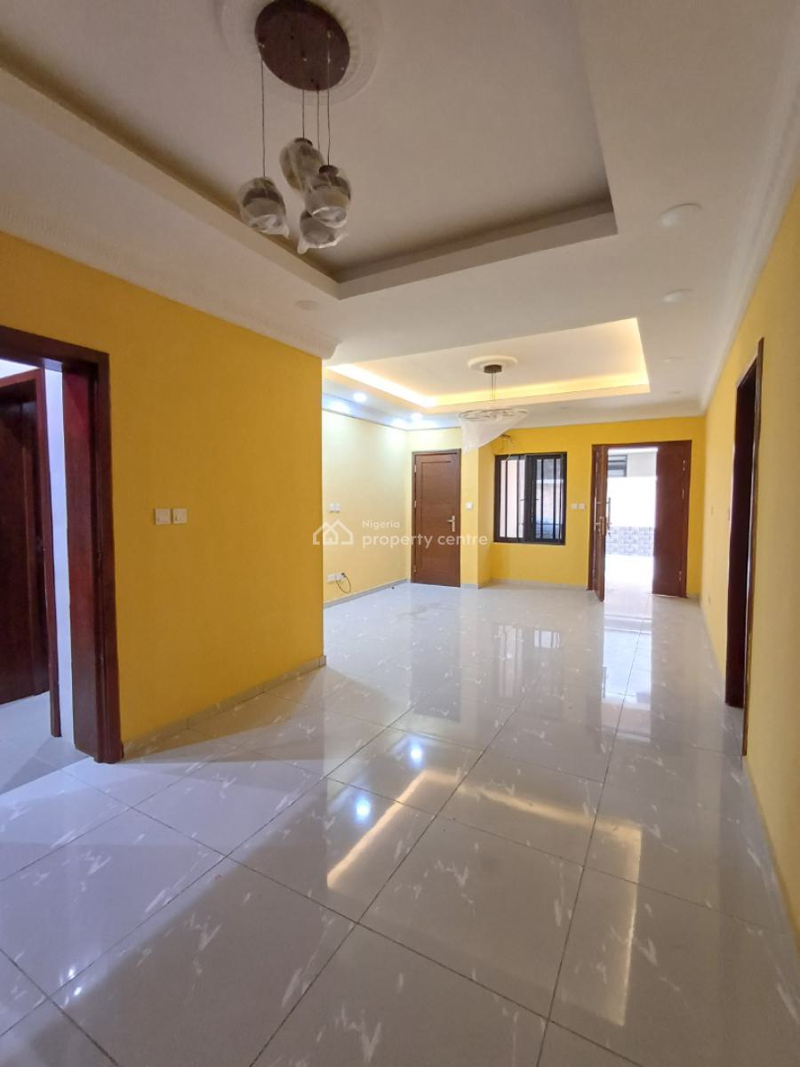 Decent 3 Bedroom Apartment, Lekki Phase 1, Lekki, Lagos, Flat / Apartment for Rent