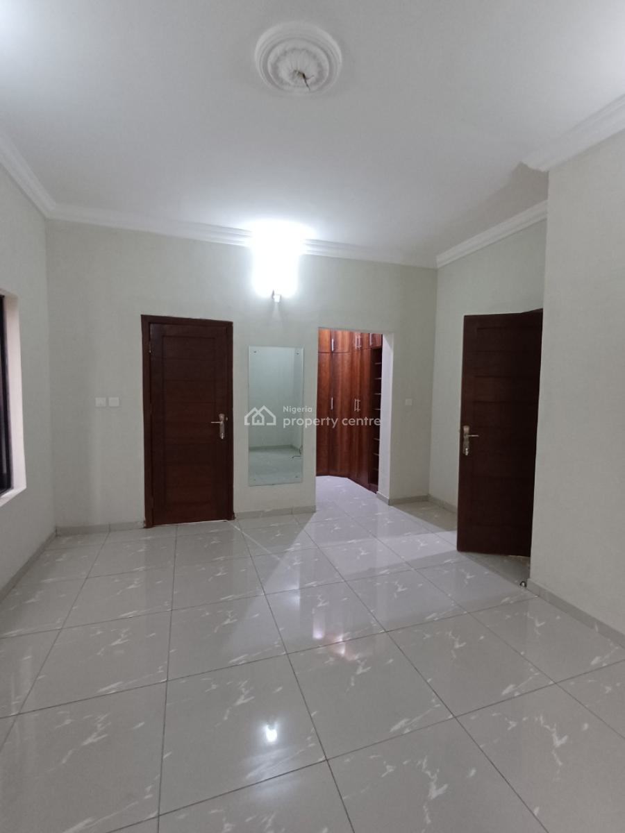 Decent 3 Bedroom Apartment, Lekki Phase 1, Lekki, Lagos, Flat / Apartment for Rent