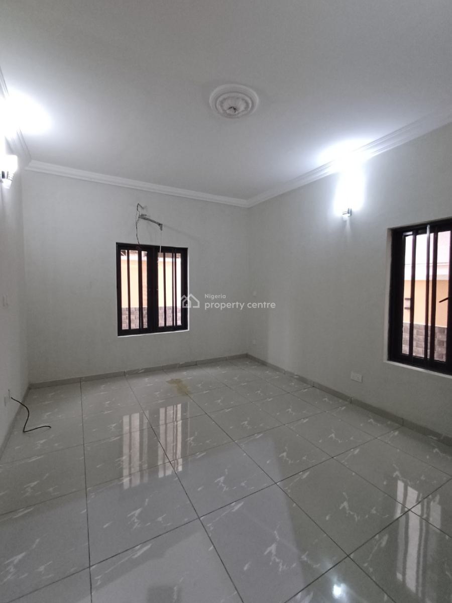 Decent 3 Bedroom Apartment, Lekki Phase 1, Lekki, Lagos, Flat / Apartment for Rent