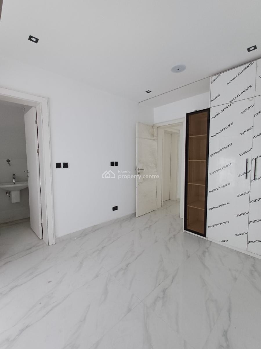 Newly Built 2 Bedroom Apartment, Lekki Phase 1, Lekki, Lagos, Flat / Apartment for Sale