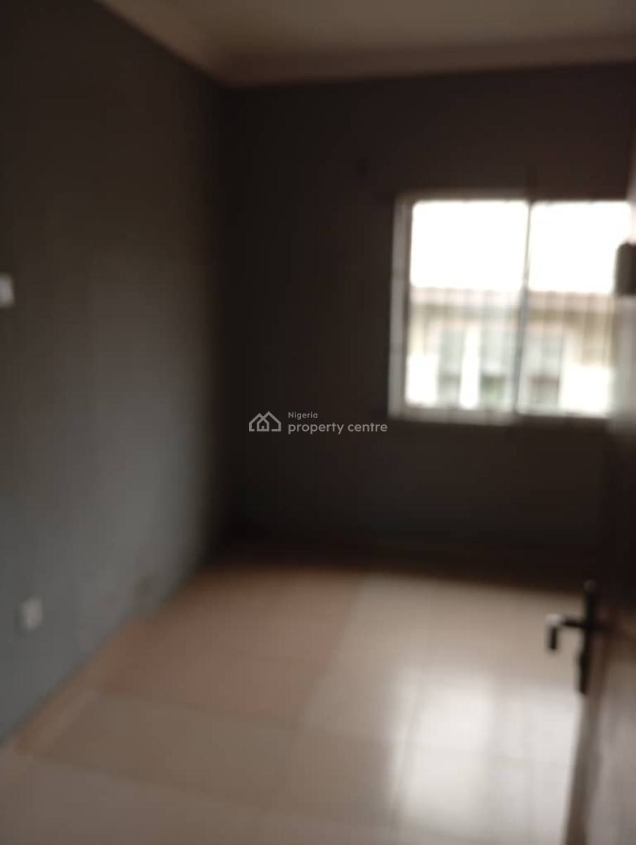 Spacious 3 Bedroom Apartment Upstairs, Omole Ph 2 Extension, Omole Phase 2, Ikeja, Lagos, Flat / Apartment for Rent