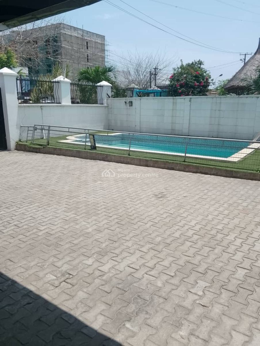 Well Built Mini Flat, Lekki Phase 1, Lekki, Lagos, Flat / Apartment for Rent