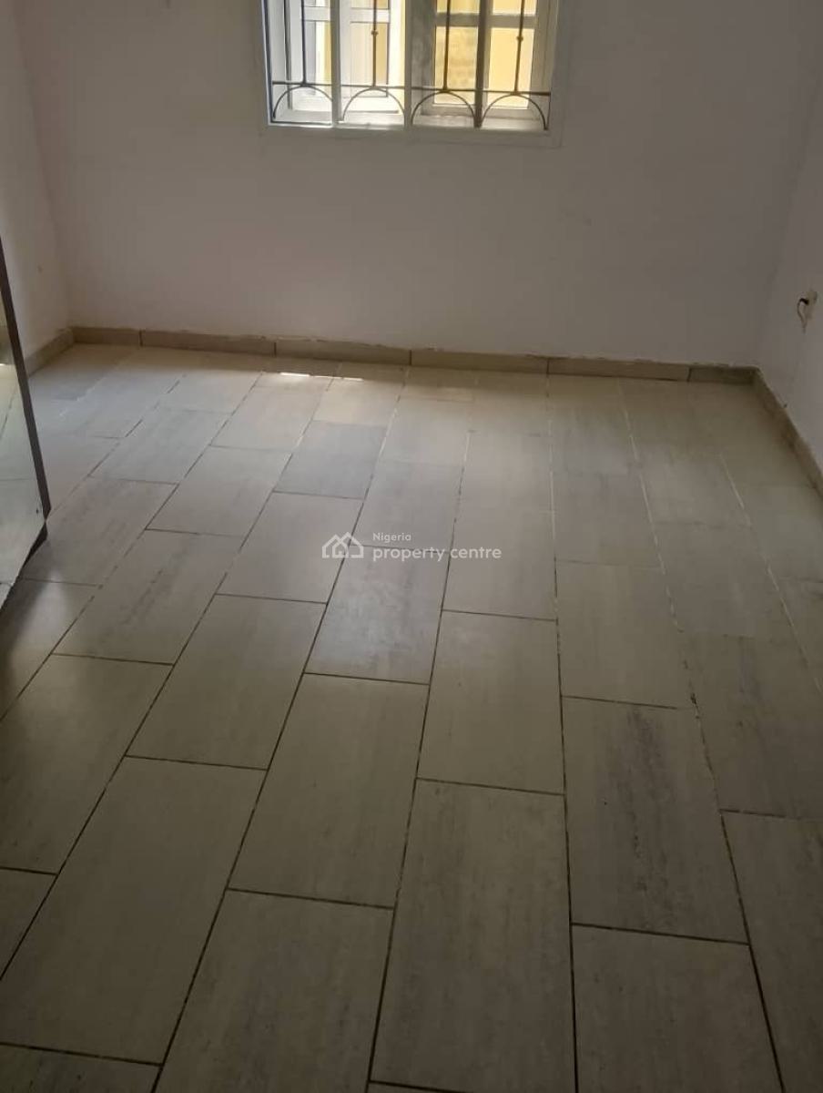 Well Built Mini Flat, Lekki Phase 1, Lekki, Lagos, Flat / Apartment for Rent