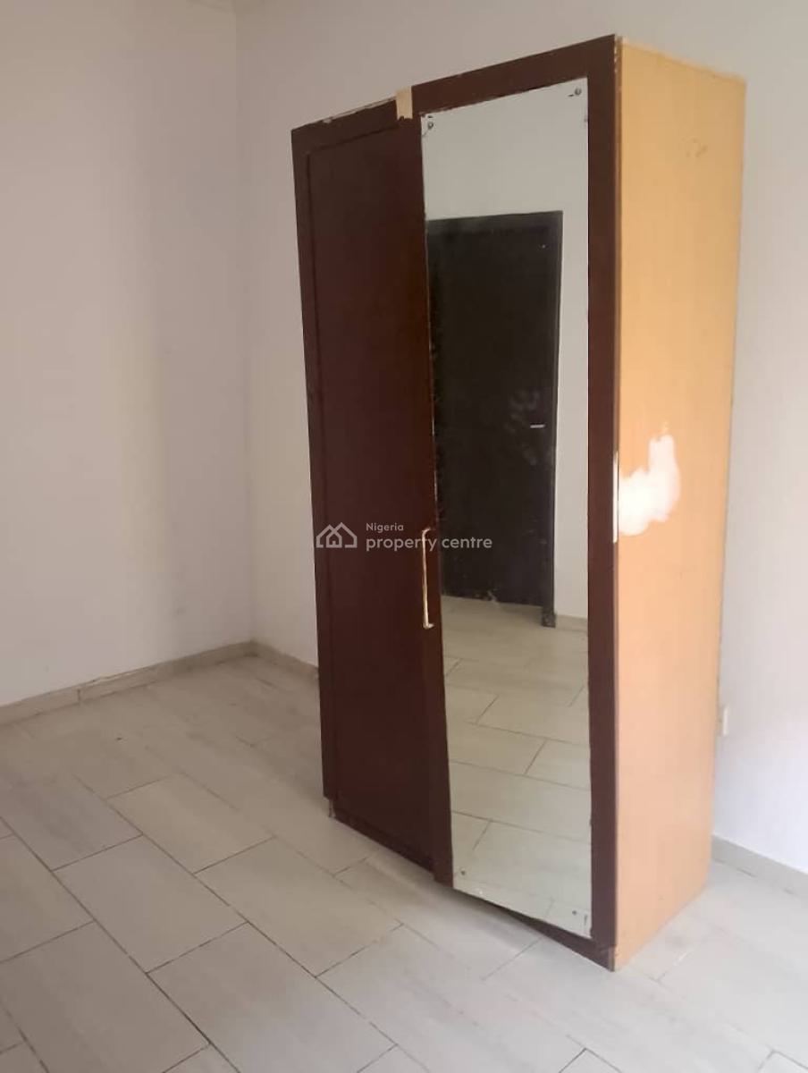 Well Built Mini Flat, Lekki Phase 1, Lekki, Lagos, Flat / Apartment for Rent