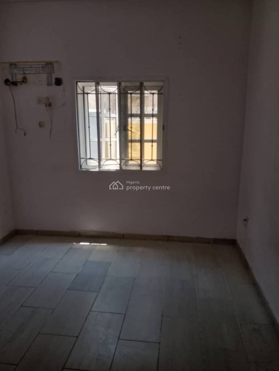 Well Built Mini Flat, Lekki Phase 1, Lekki, Lagos, Flat / Apartment for Rent