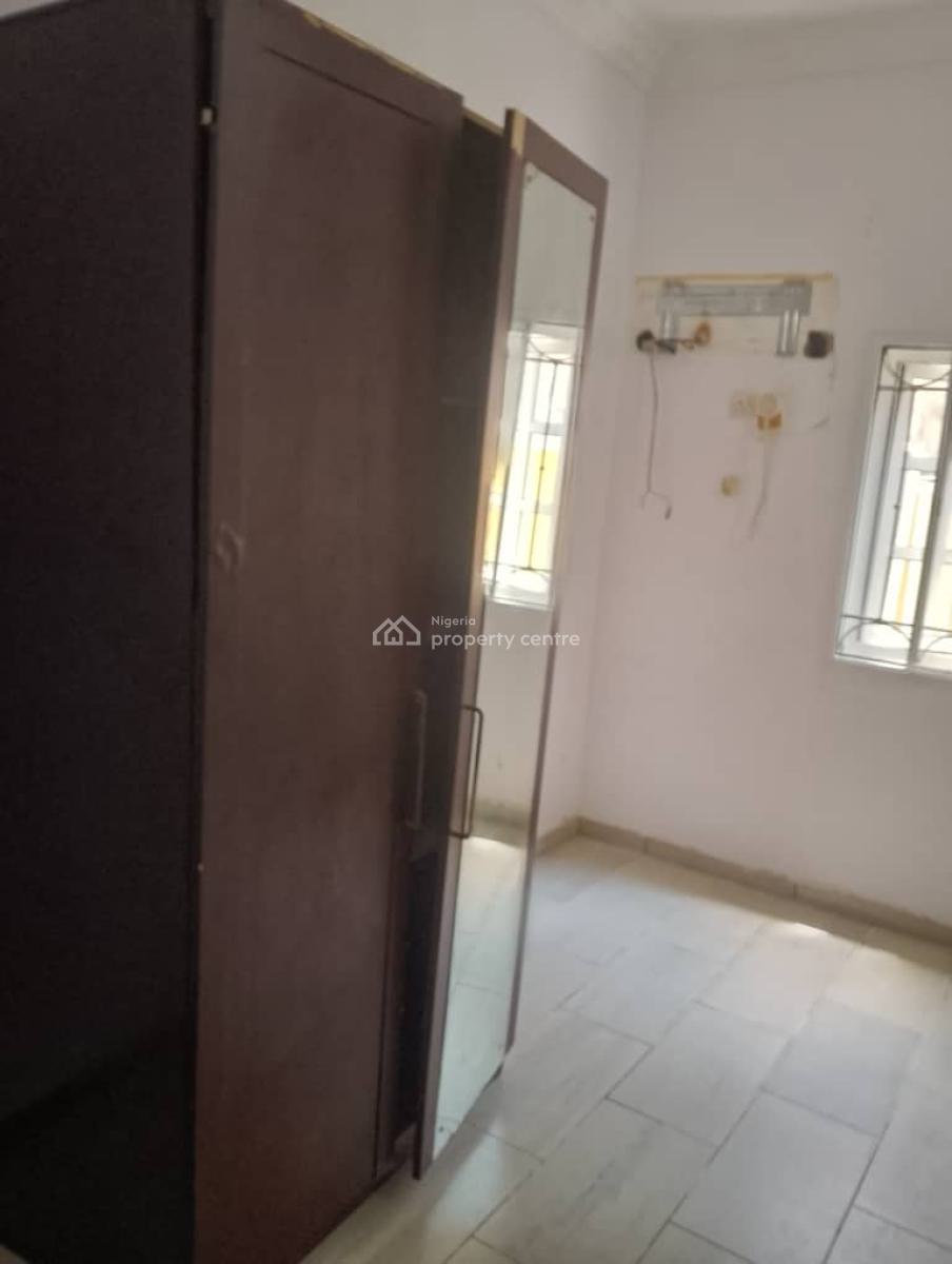 Well Built Mini Flat, Lekki Phase 1, Lekki, Lagos, Flat / Apartment for Rent