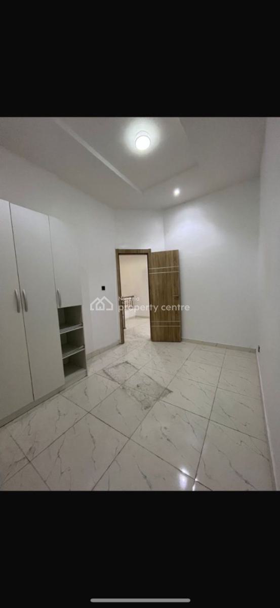 Self Contain, De Alexander Court, Royal Pine Estate, Orchid Road, Lekki, Lagos, Self Contain (single Rooms) for Rent