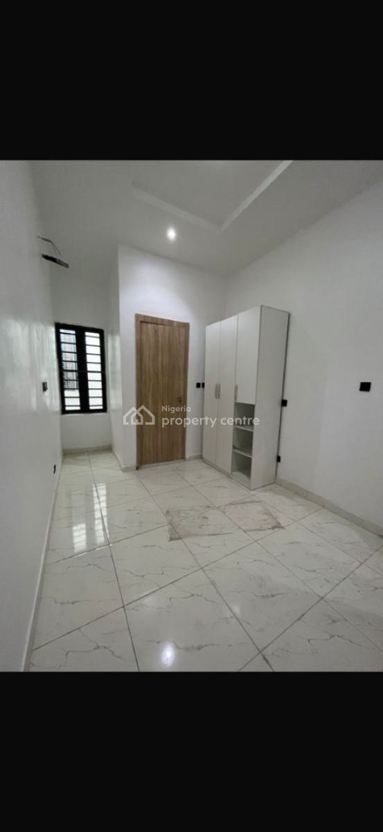 Self Contain, De Alexander Court, Royal Pine Estate, Orchid Road, Lekki, Lagos, Self Contain (single Rooms) for Rent