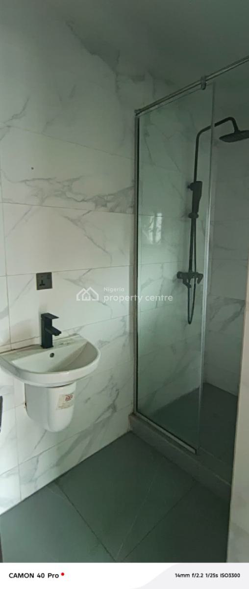 Luxury 3 Bed with Bq in Lekki Phase 1, Chief Collins Street Off Fola Osibo, Lekki Phase 1, Lekki, Lagos, Flat / Apartment for Rent