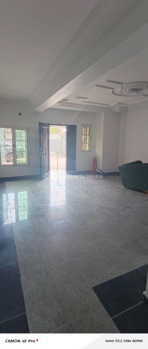 Luxury 3 Bed with Bq in Lekki Phase 1, Chief Collins Street Off Fola Osibo, Lekki Phase 1, Lekki, Lagos, Flat / Apartment for Rent