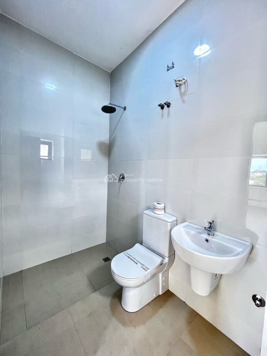 2 Bedroom Flat for Distress, Beachwood Estate, Lakowe, Ibeju Lekki, Lagos, Block of Flats for Sale