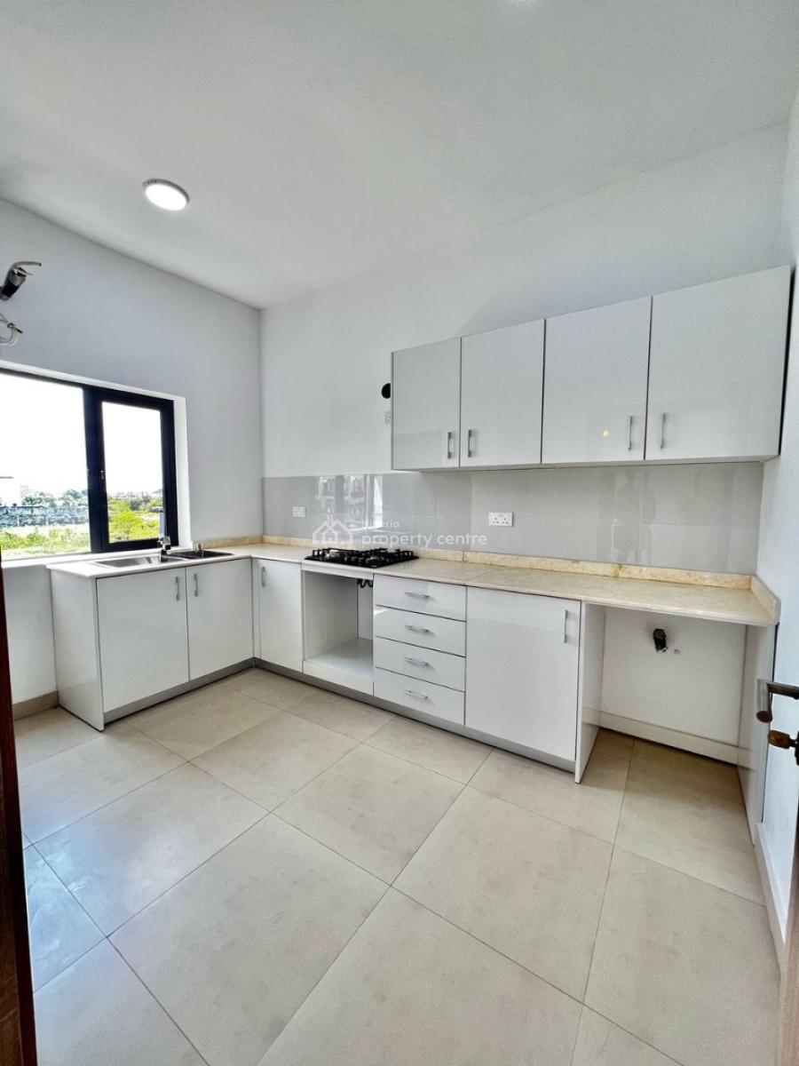 2 Bedroom Flat for Distress, Beachwood Estate, Lakowe, Ibeju Lekki, Lagos, Block of Flats for Sale