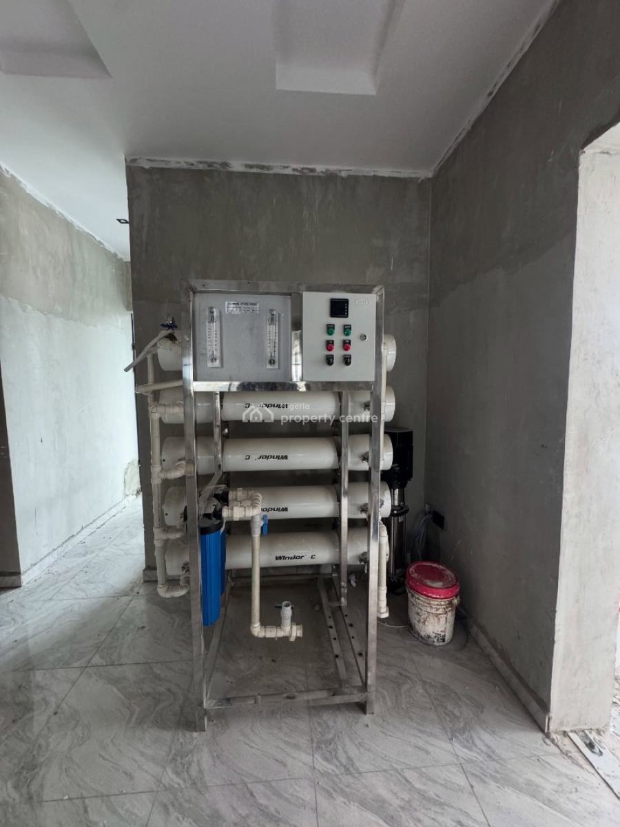 Luxury 2 Bedroom Apartment with Bq, Ikota, Lekki, Lagos, Block of Flats for Sale