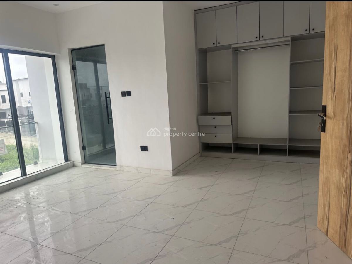 3bedroom Terrace with a Room Boys Quarte, Spring Valley Estate Ajah, Lekki Epe Express Way ., Ajah, Lagos, Terraced Duplex for Sale