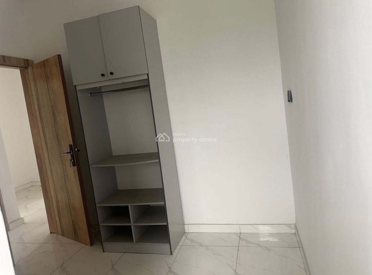 3bedroom Terrace with a Room Boys Quarte, Spring Valley Estate Ajah, Lekki Epe Express Way ., Ajah, Lagos, Terraced Duplex for Sale
