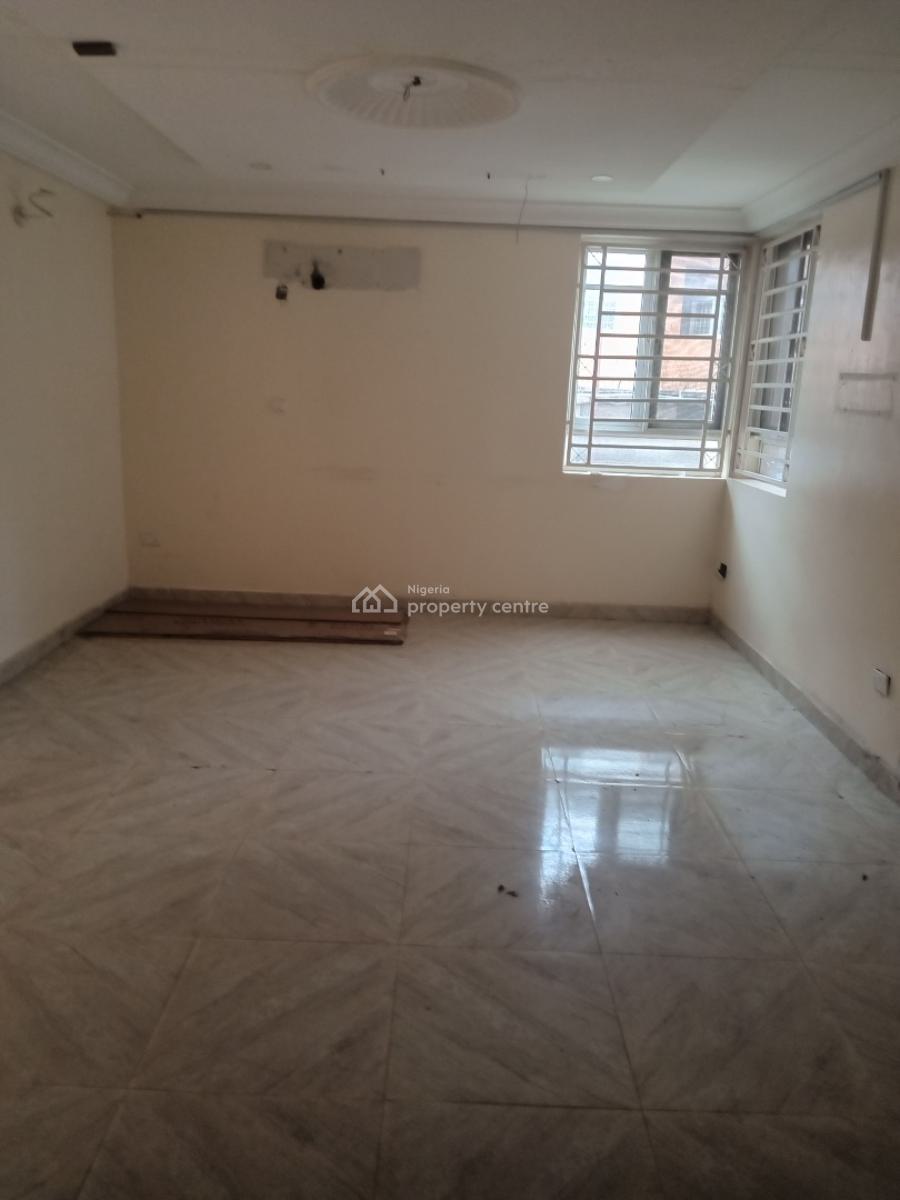 a Good Serviced 3 Bedroom Terrace Duplex + 1bq, Utako, Abuja, Terraced Duplex for Rent
