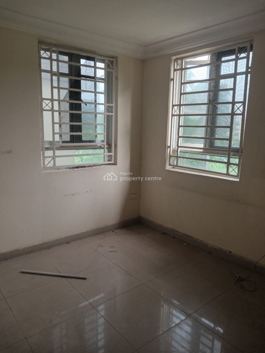 a Good Serviced 3 Bedroom Terrace Duplex + 1bq, Utako, Abuja, Terraced Duplex for Rent