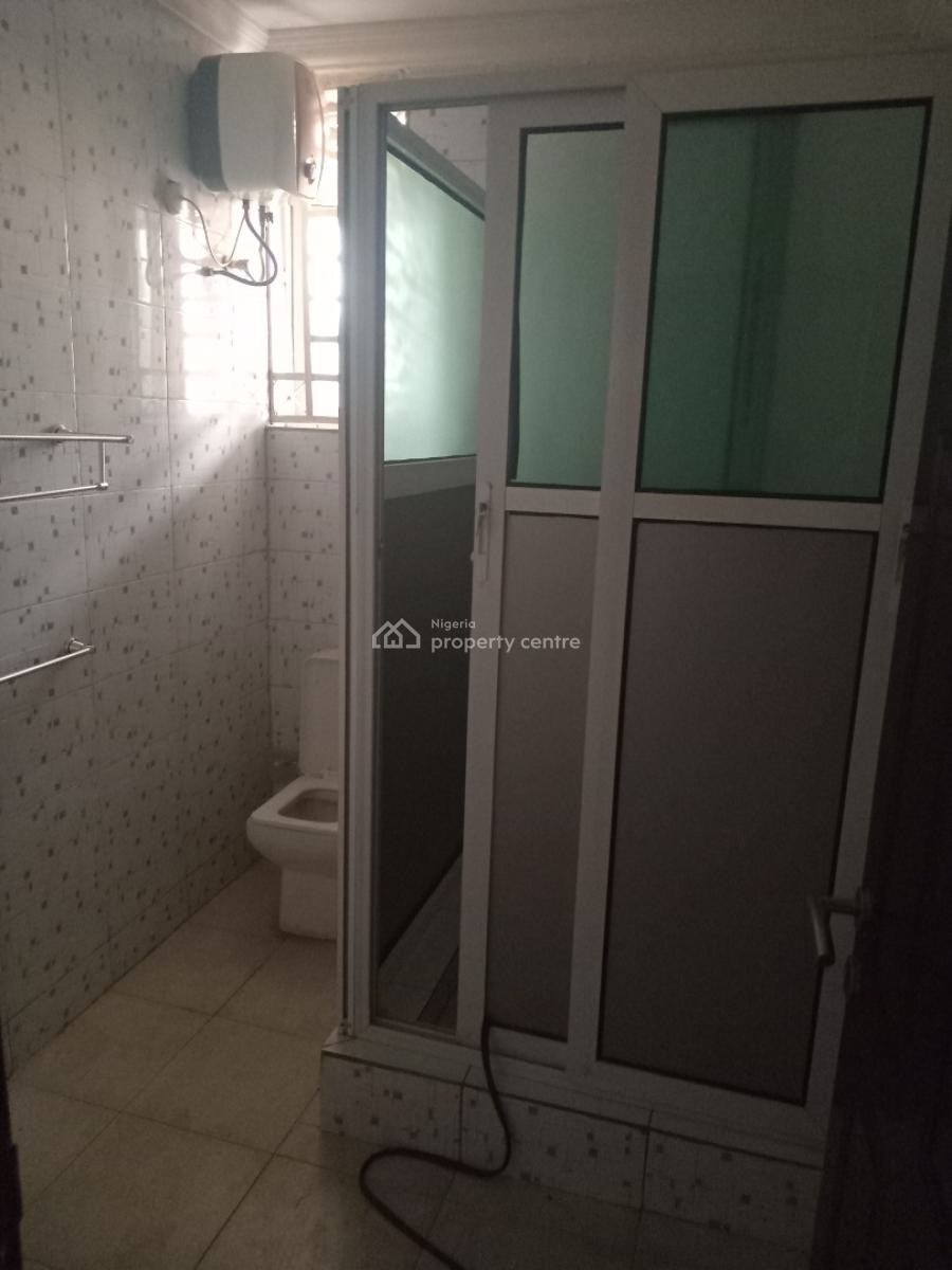 a Good Serviced 3 Bedroom Terrace Duplex + 1bq, Utako, Abuja, Terraced Duplex for Rent