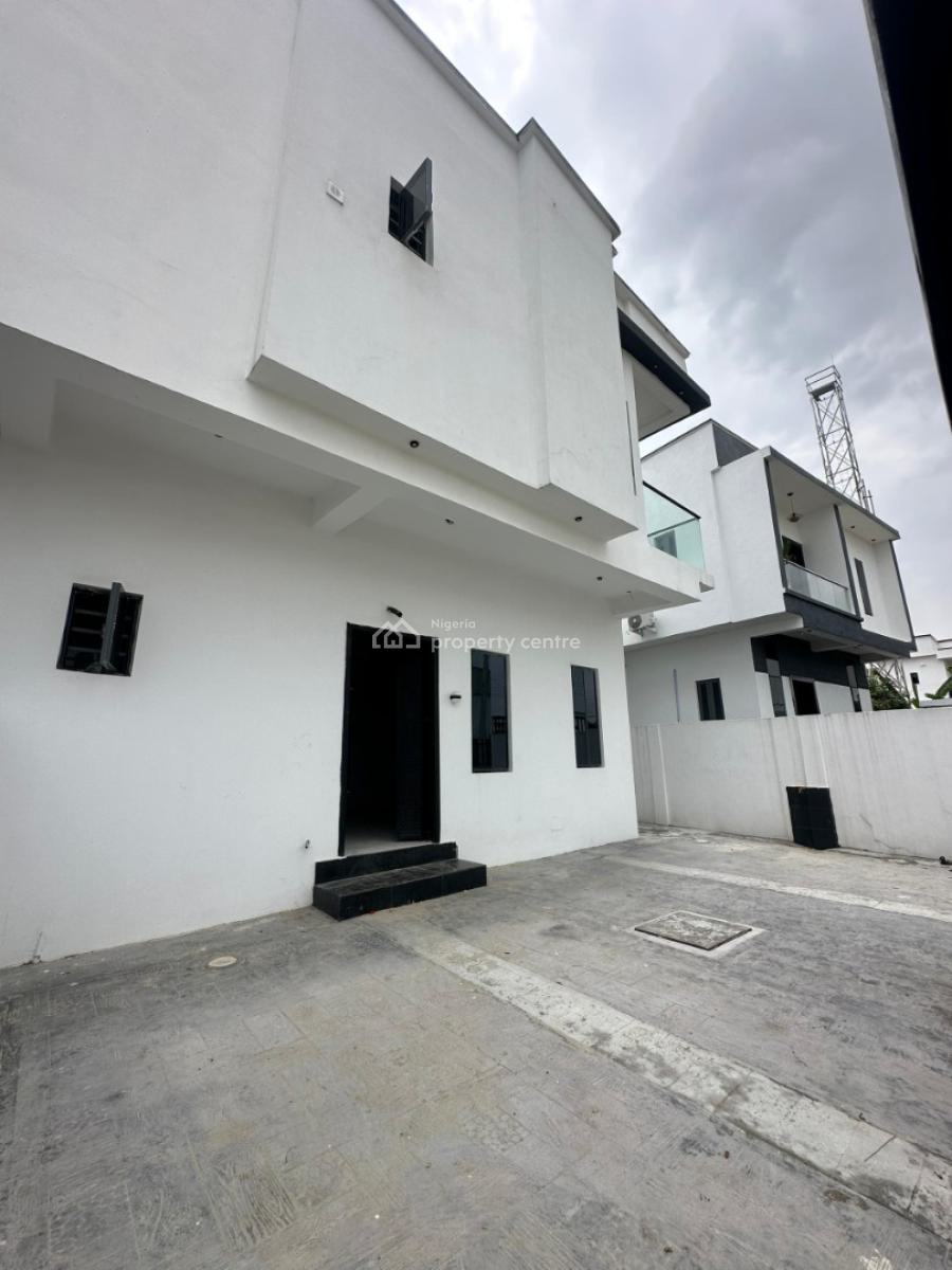 Well-designed 3-bedroom Semi-detached Duplex with Bq, Lbs, Ajah, Lagos, Semi-detached Duplex for Sale