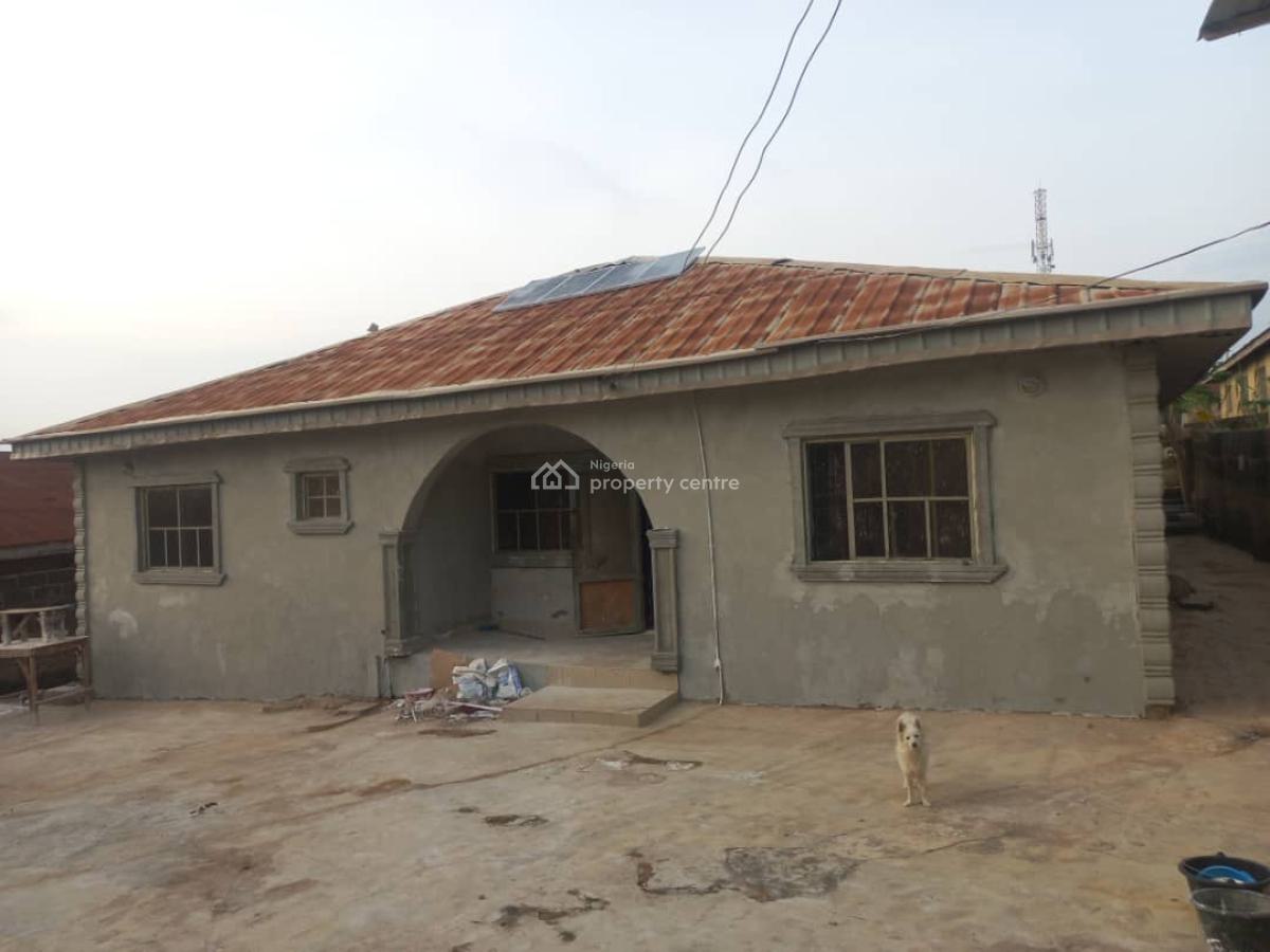 Exquisitely Built 4 Bedroom Bungalow, Idi Iroko, Amuloko, Ibadan, Oyo, Detached Bungalow for Sale
