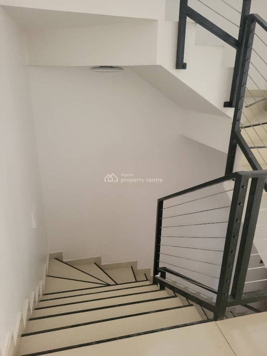 Four Bedroom Terrace with Bq, Lekki Phase 1, Lekki, Lagos, House for Rent