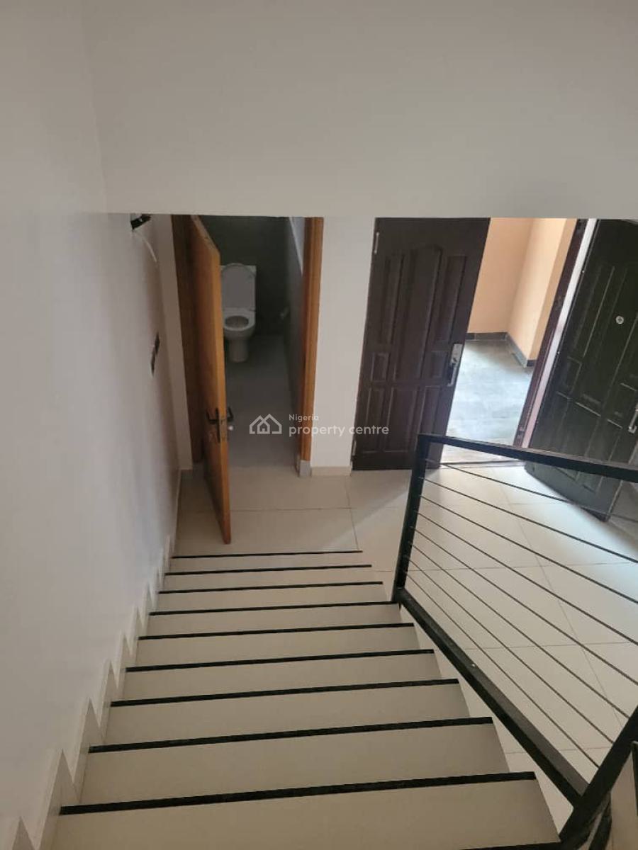Four Bedroom Terrace with Bq, Lekki Phase 1, Lekki, Lagos, House for Rent