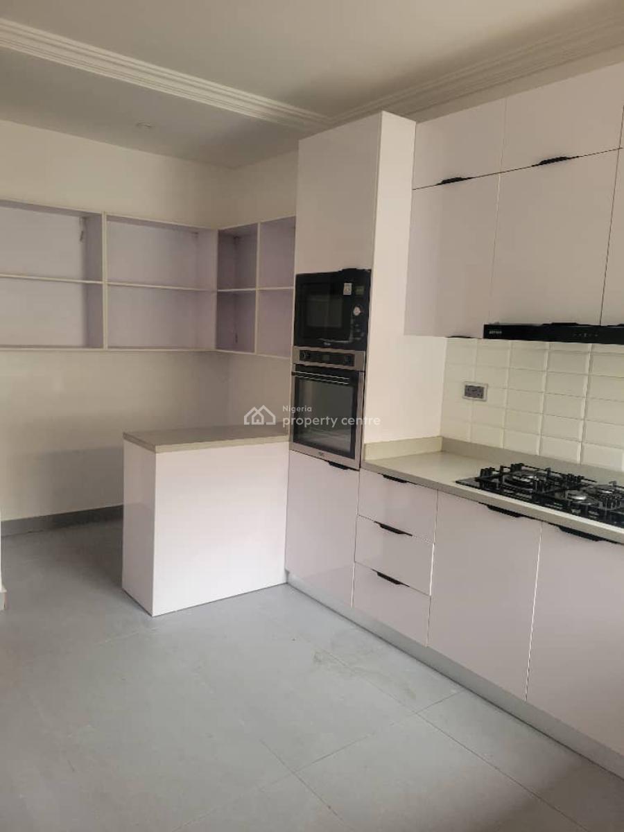 Four Bedroom Terrace with Bq, Lekki Phase 1, Lekki, Lagos, House for Rent