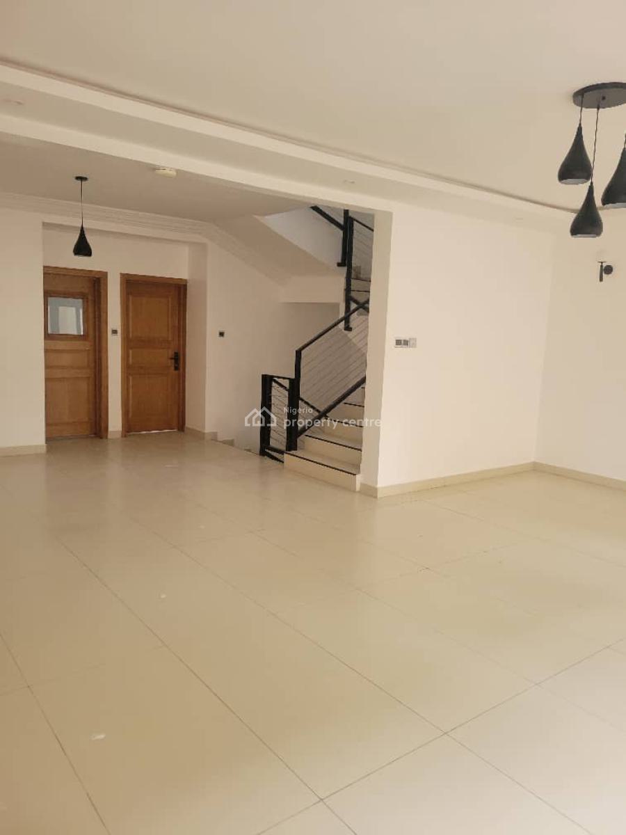 Four Bedroom Terrace with Bq, Lekki Phase 1, Lekki, Lagos, House for Rent