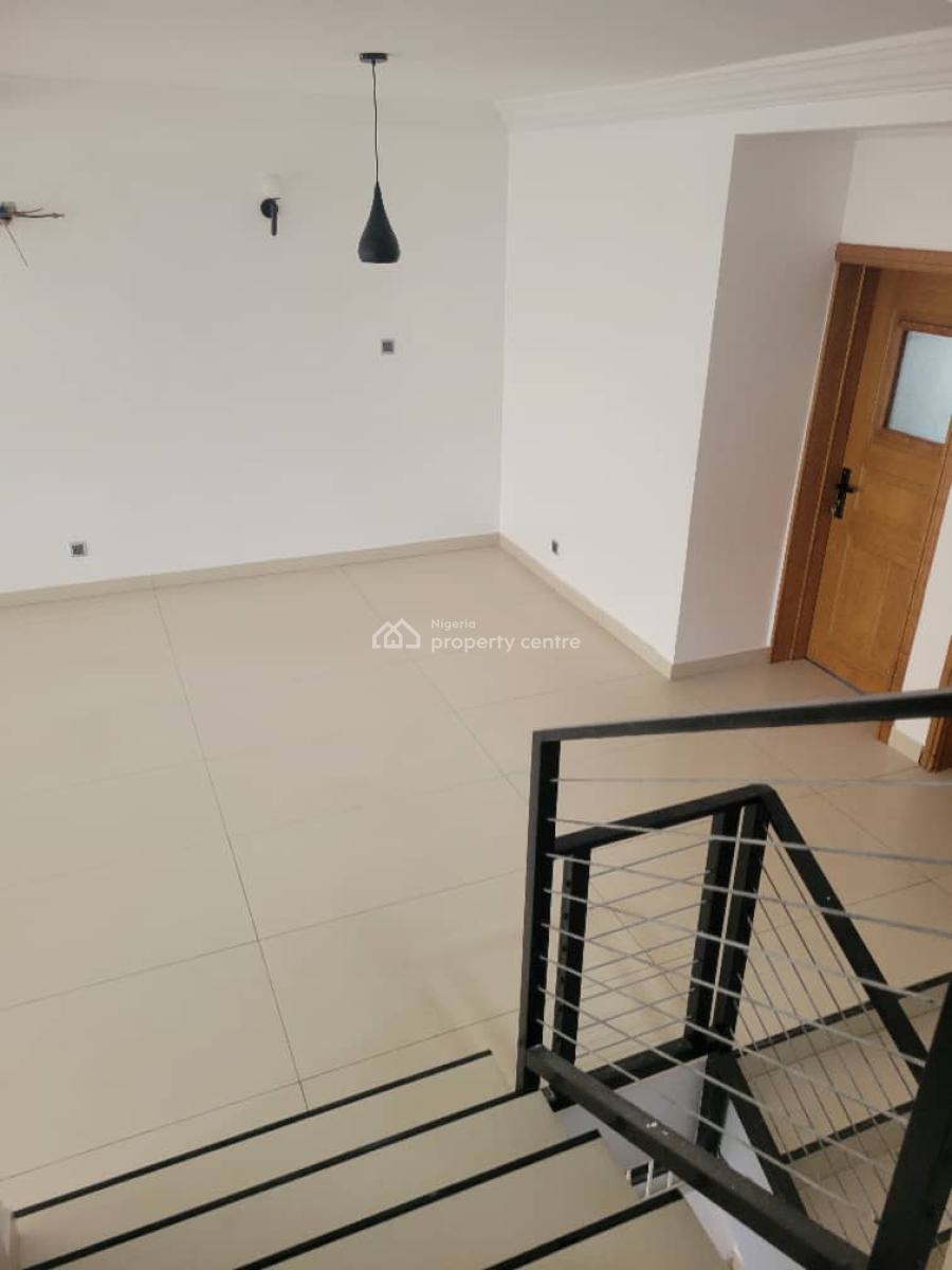 Four Bedroom Terrace with Bq, Lekki Phase 1, Lekki, Lagos, House for Rent