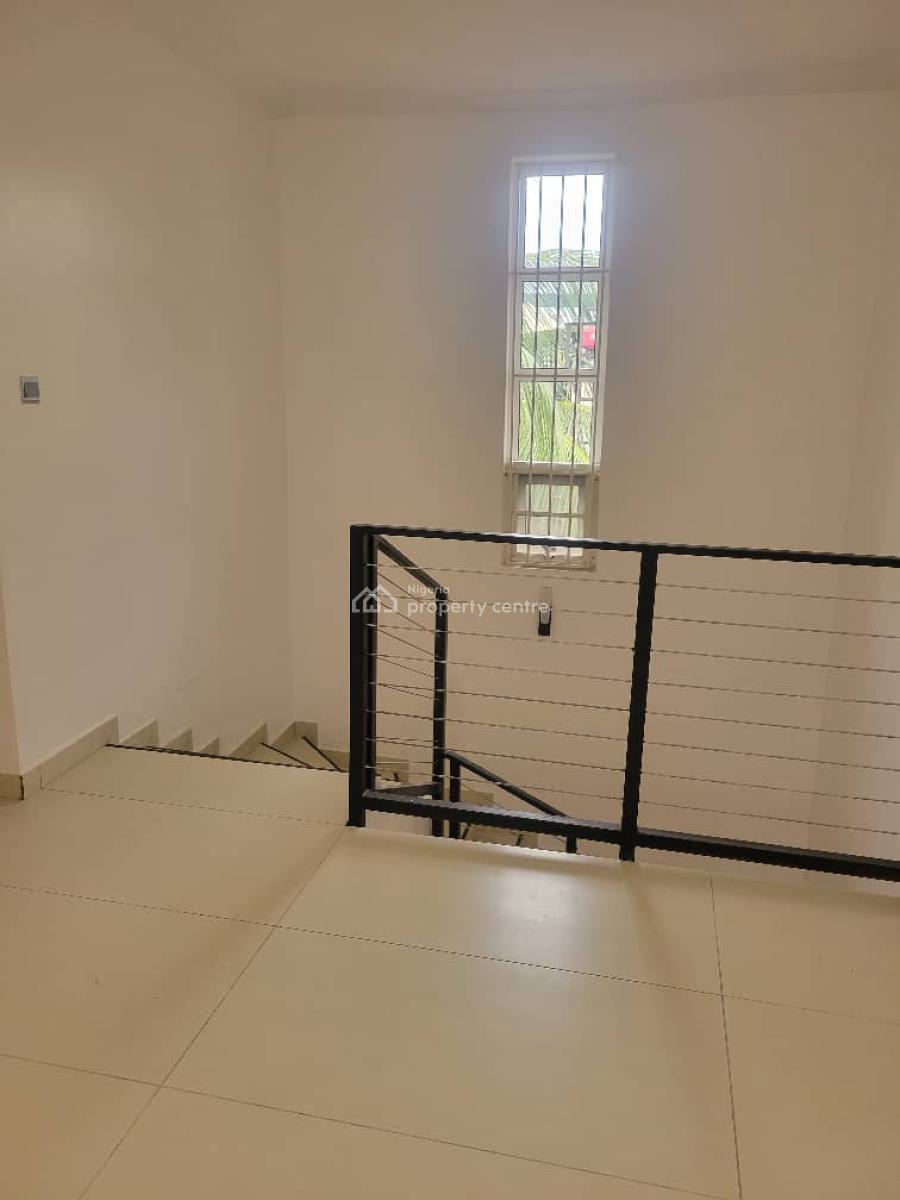 Four Bedroom Terrace with Bq, Lekki Phase 1, Lekki, Lagos, House for Rent