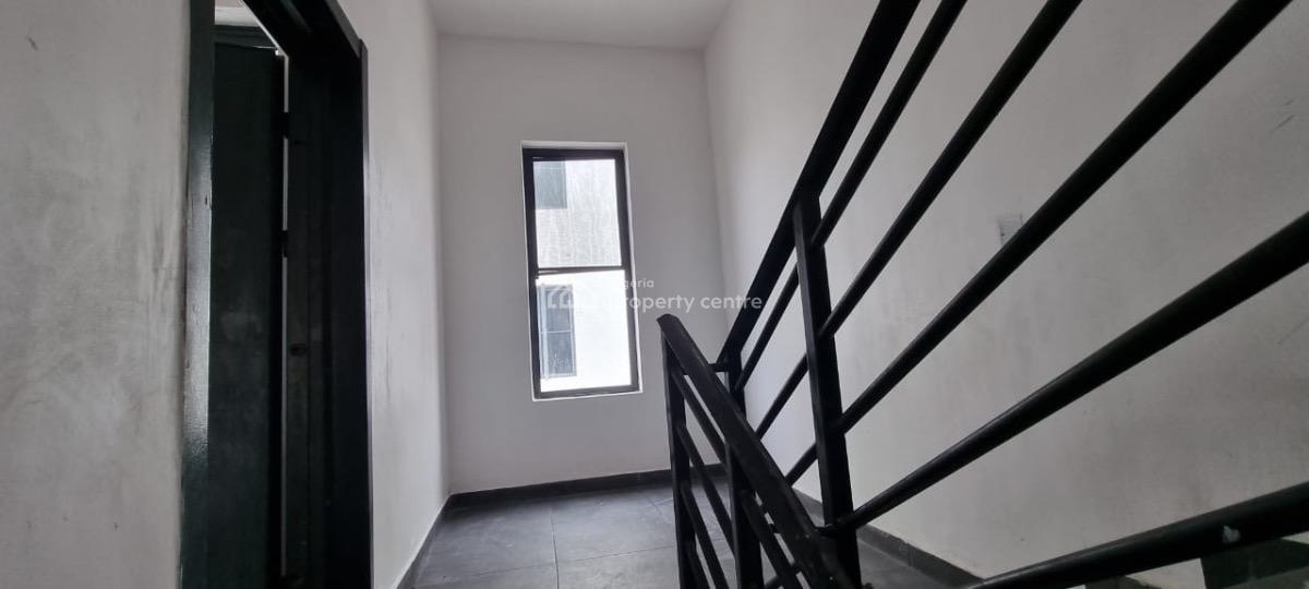 Spacious 2 Bedroom Apartment, Chevron, Lekki, Lagos, Flat / Apartment for Sale