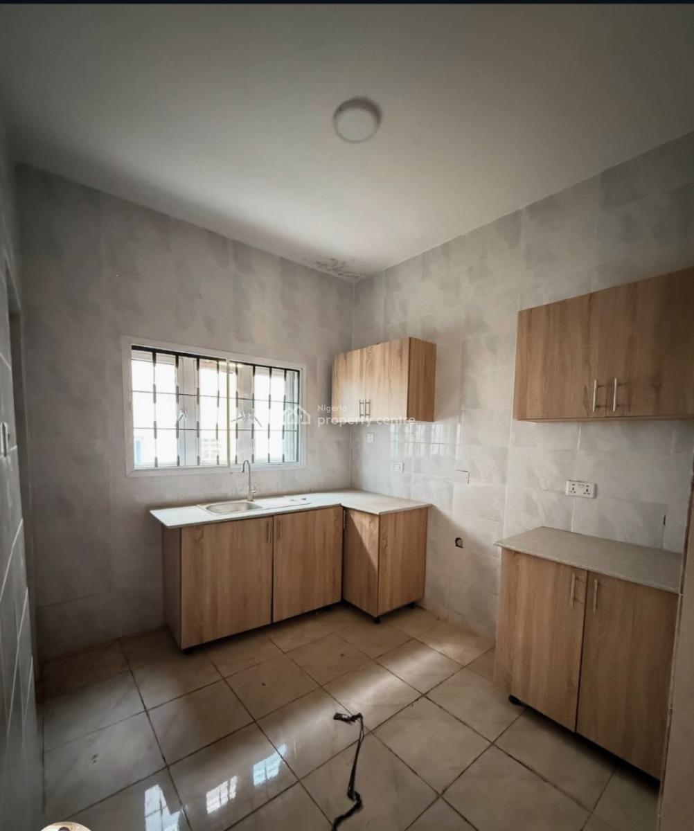 1bedroom Flat in a Clean Estate, Jahi, Inside a Tarred Estate. 2minutes Untarred Road to The House, Jahi, Abuja, Mini Flat (room and Parlour) for Rent