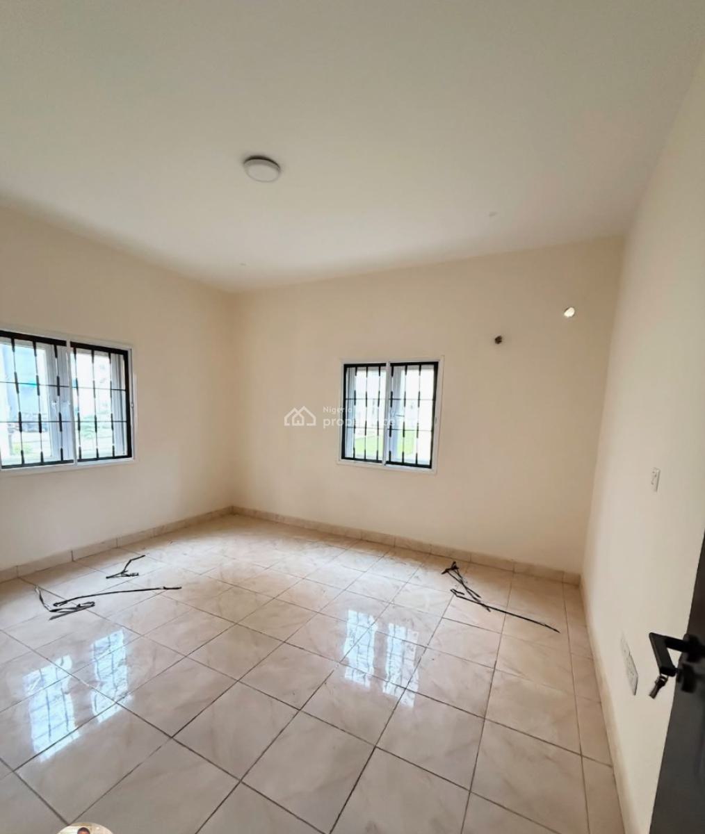 1bedroom Flat in a Clean Estate, Jahi, Inside a Tarred Estate. 2minutes Untarred Road to The House, Jahi, Abuja, Mini Flat (room and Parlour) for Rent